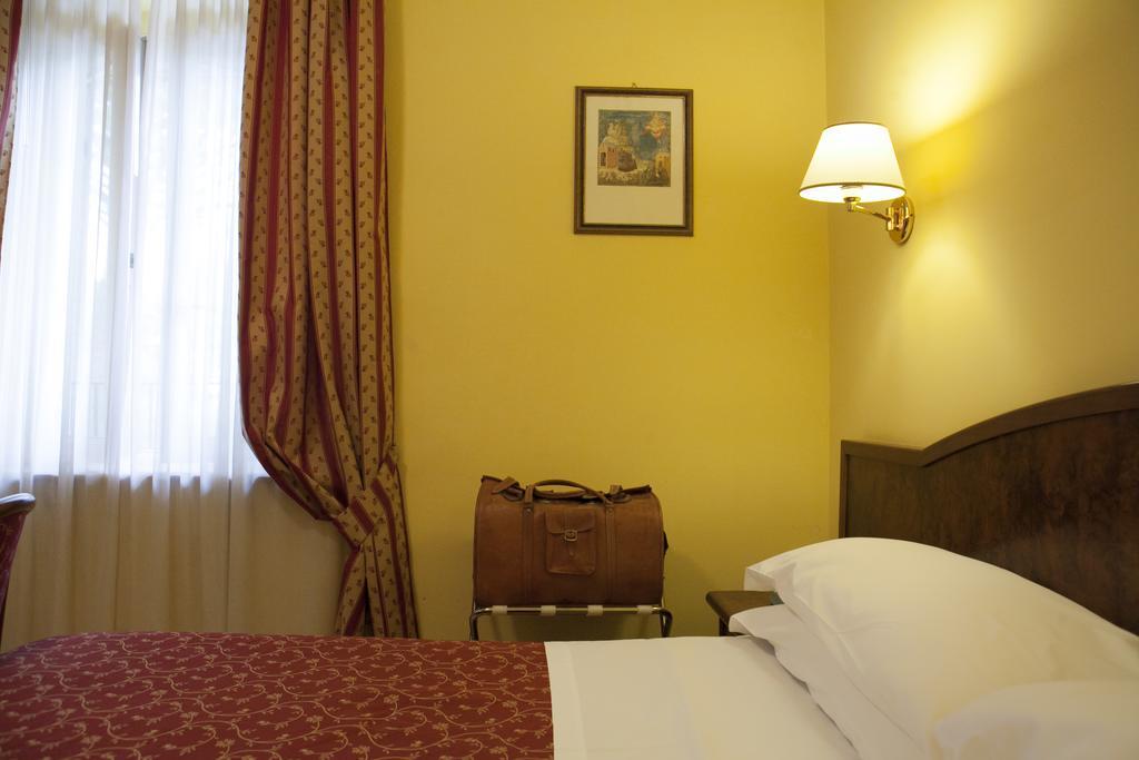 Hotel Villa Elda Assisi Luaran gambar