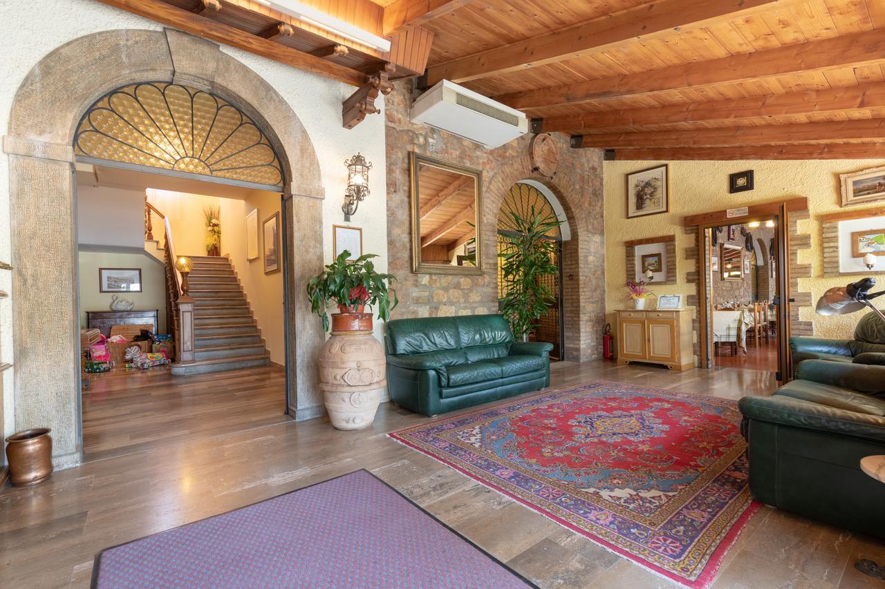 Hotel Villa Elda Assisi Luaran gambar