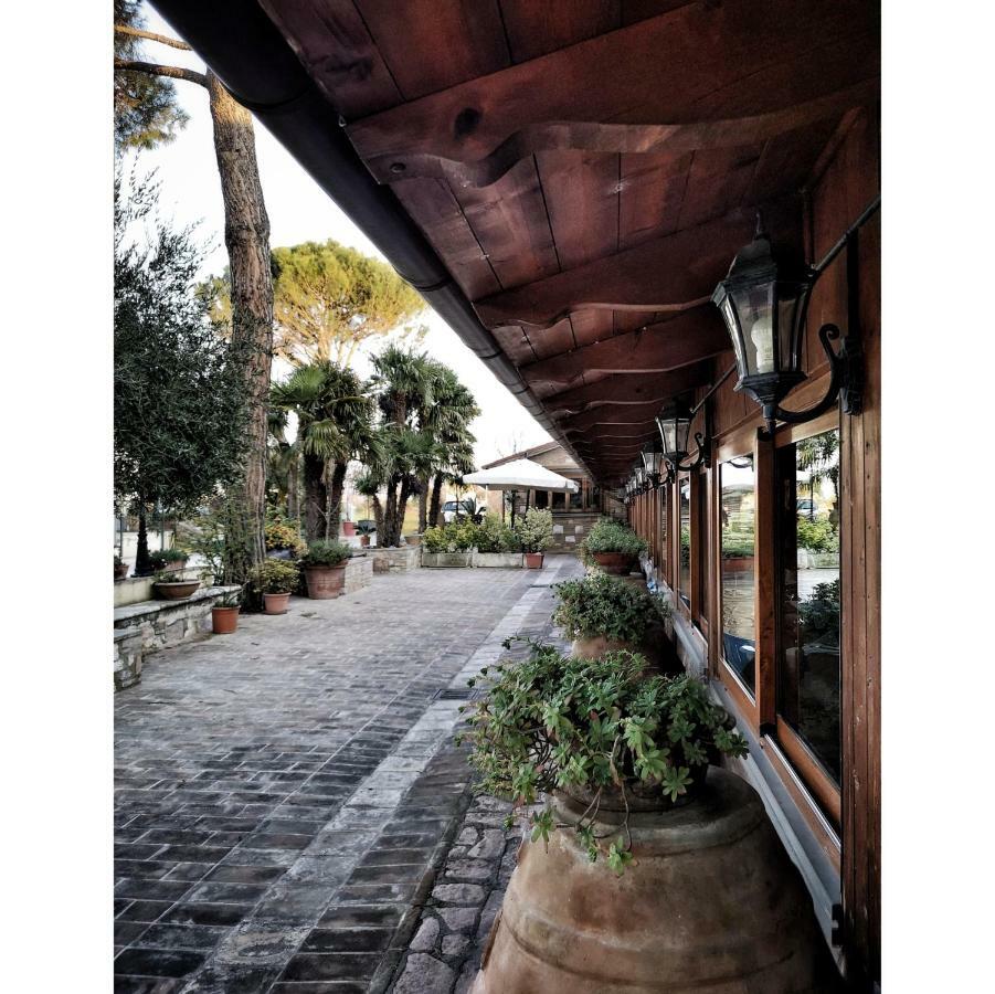 Hotel Villa Elda Assisi Luaran gambar